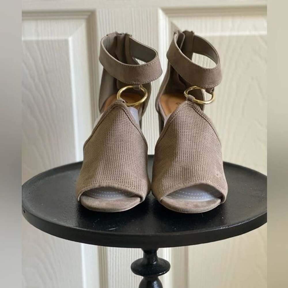 Qupid Tan Stiletto Heels Peep-Toe